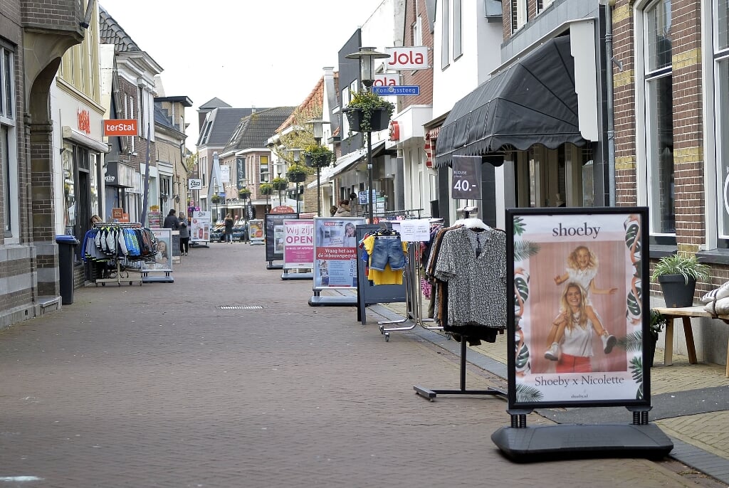 • 'De Kalverstraat is anders dan de Hoogstraat in Werkendam', aldus de wethouder.