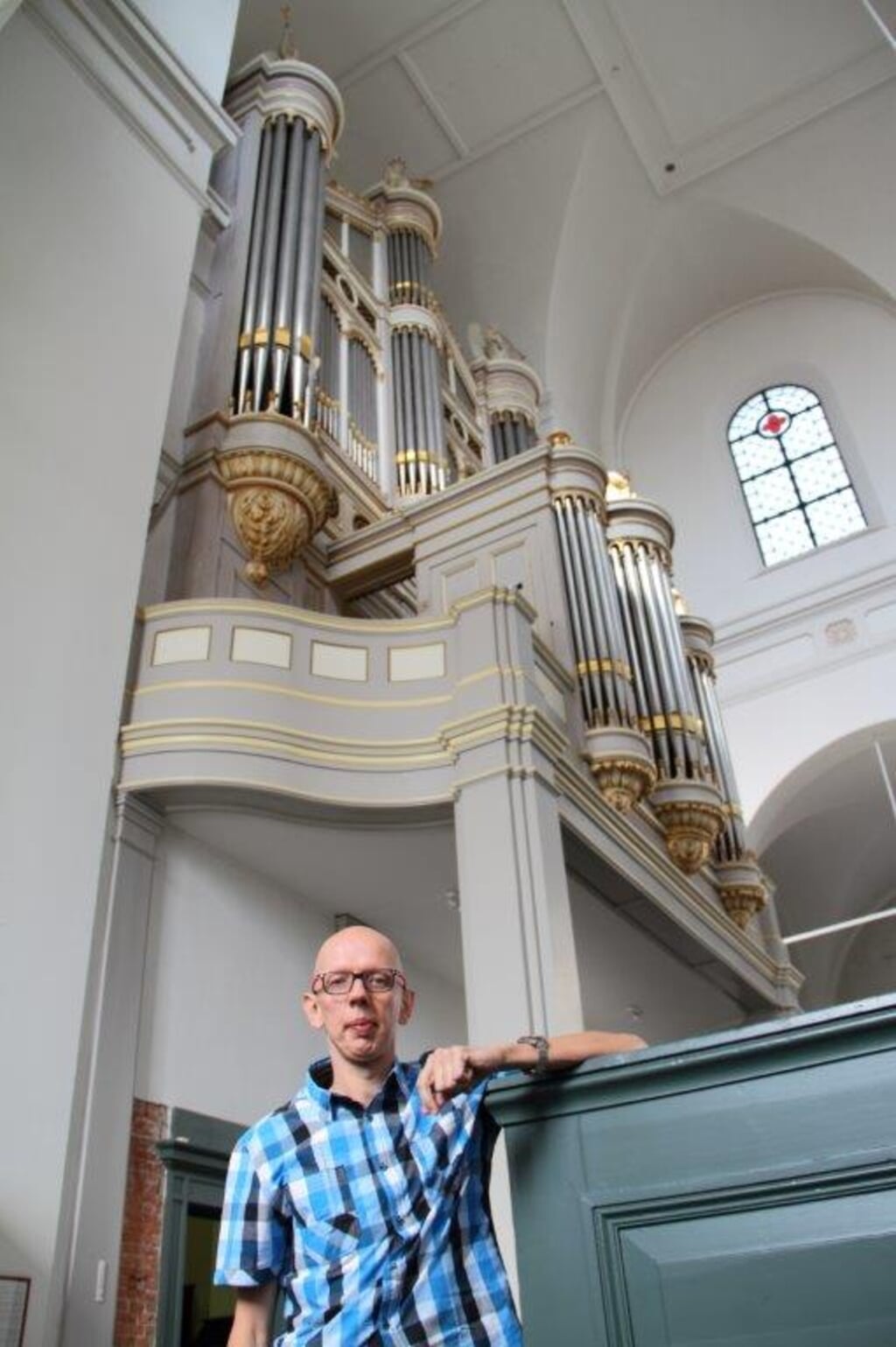 • Arjan Versluis in de Grote Kerk van Gorinchem.