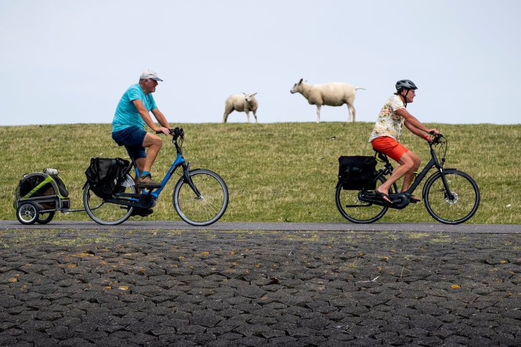 • Nederlander ontdekt eigen land per fiets.