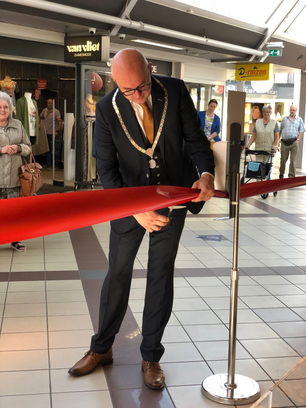 • De officiële opening door burgemeester Martijn Vroom.
