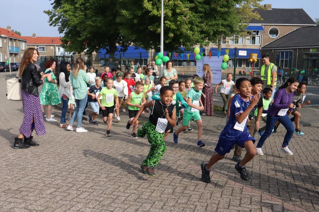• Leerlingen van de PCB Groen van Prinsterer rennen om geld in te zamelen voor een groen schoolplein.