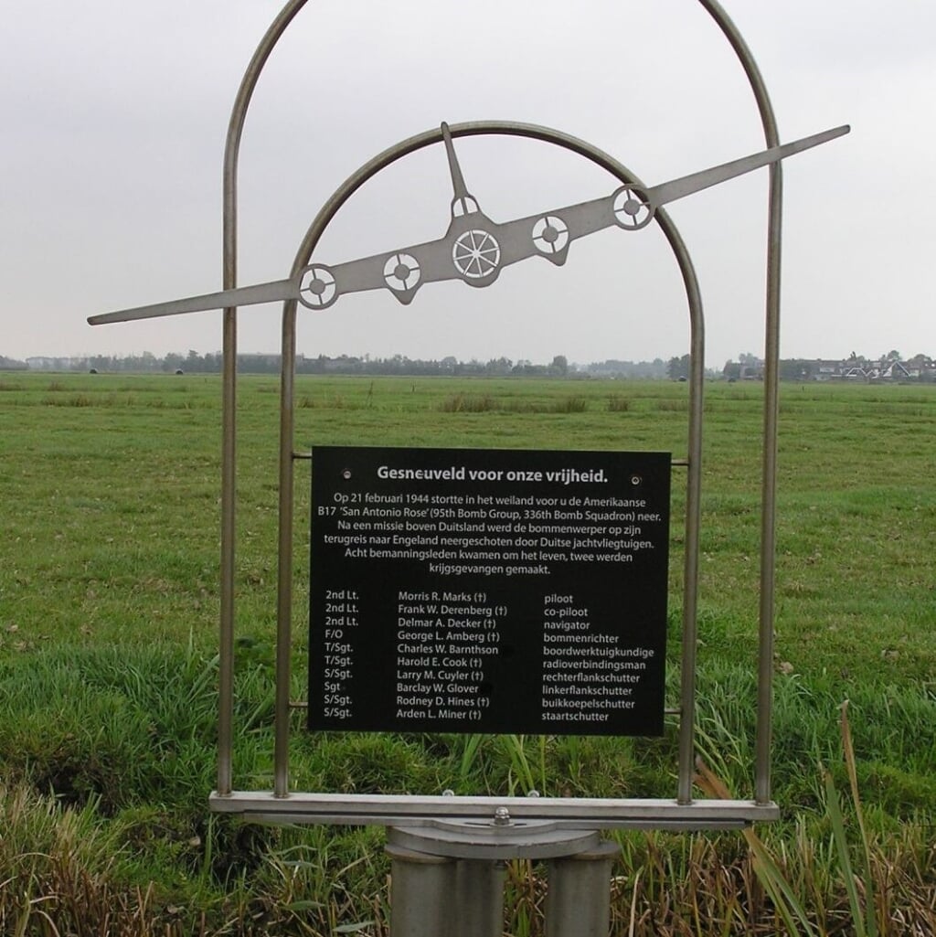 • Monument aan de Hazekade in Zegveld.