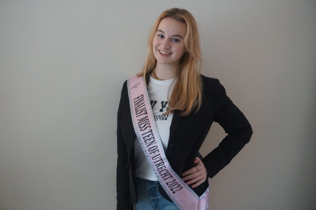 Amber de Bie (16) uit Nieuwegein staat in de finale van de missverkiezing 'Miss Teen of Utrecht 2022'.