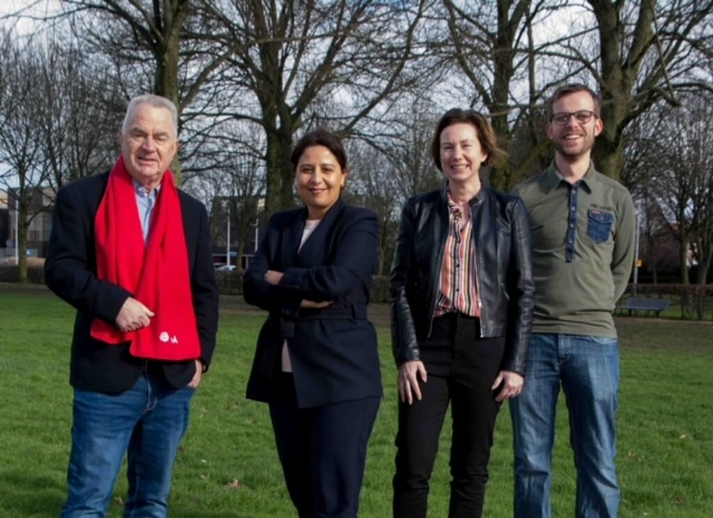 • De eerste vier kandidaten op de kieslijst van de PvdA, met Derya Karso als tweede van links.