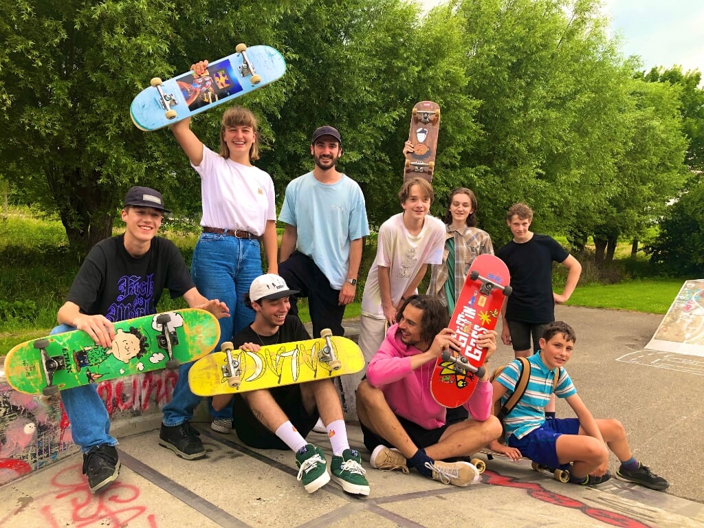 • De initiatiefnemers van stichting SkatePark Lek.