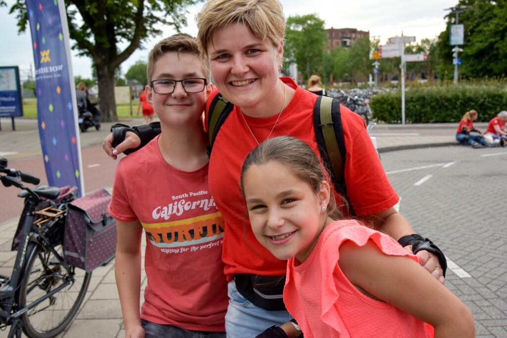 • Priscilla Hensbroek deed mee met haar zoon Daan (11) en dochter Fenna (9). 