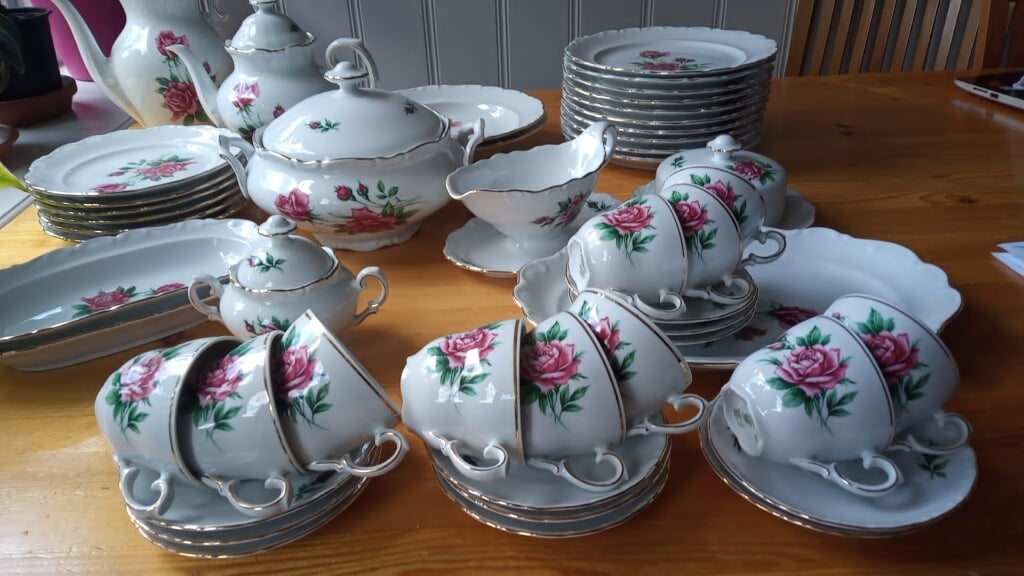 rozenservies te koop