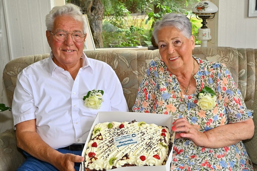 • Het echtpaar Kien is 60 jaar getrouwd.