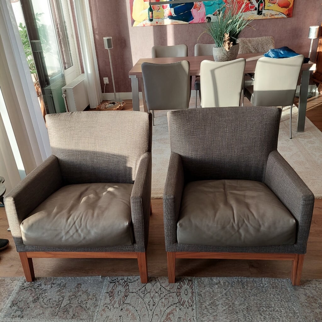 Moderne stoelen 2 stuks