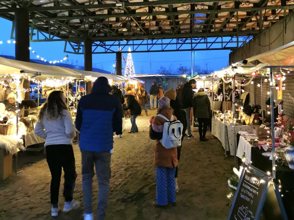 • De Warme Wintermarkt op GOUDasfalt telt dit jaar ruim dertig kramen.