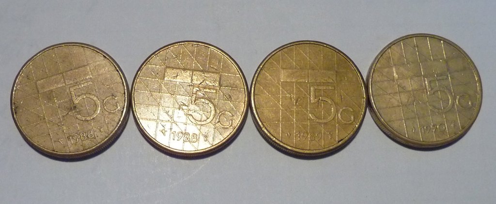 Vier 5 gulden munten koningin Beatrix