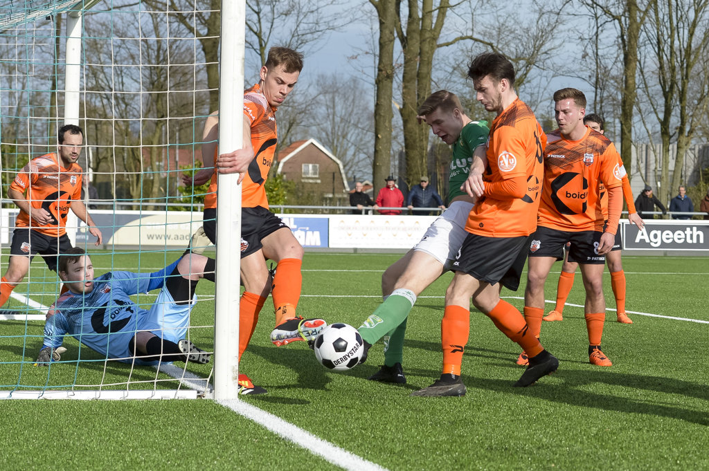 • Nieuw-Lekkerland bleef tegen Terneuzense Boys op 1-1 steken.