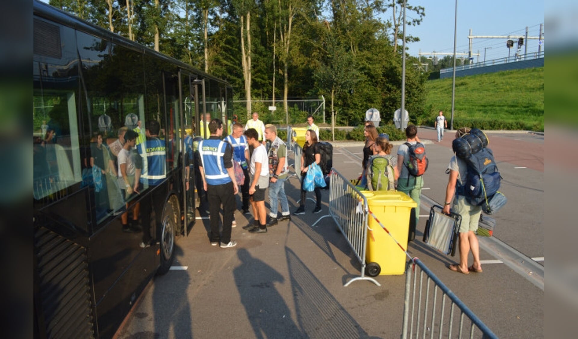  Lowlands-bezoekers op station Dronten.