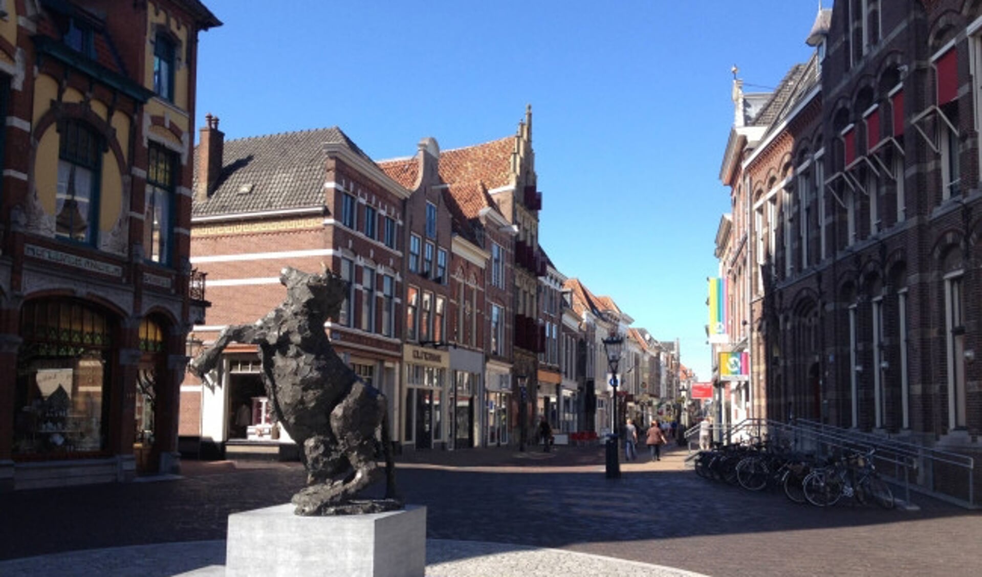  Het gedeelte Oudestraat onderstrooms na de huidige Gasthuisstraat lag rond 1225 buiten de omwalling.