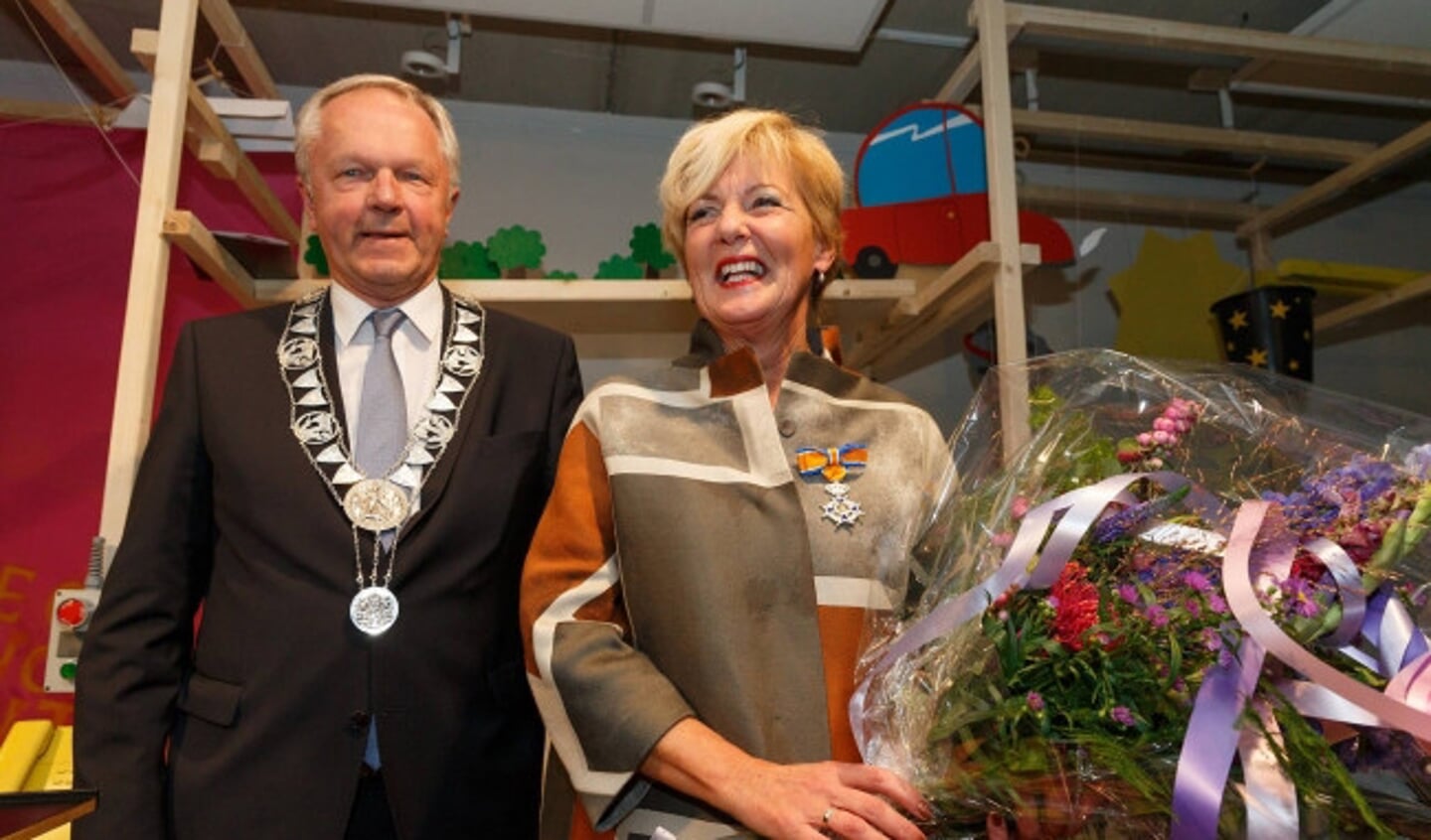  Koninklijke onderscheiding voor mevrouw Zandbergen.
Foto: Pedro Sluiter