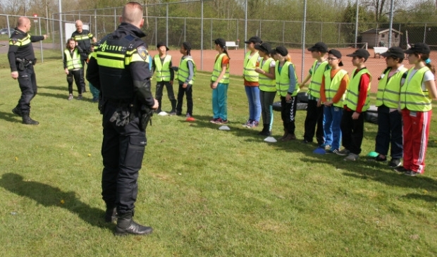 <p>Politiekids is een samenwerking van de politie Zwolle, Travers Welzijn, de scholen in Zwolle-Noord en -West, Sportservice, Doomijn en atletiekvereniging AV PEC 1910.</p> 