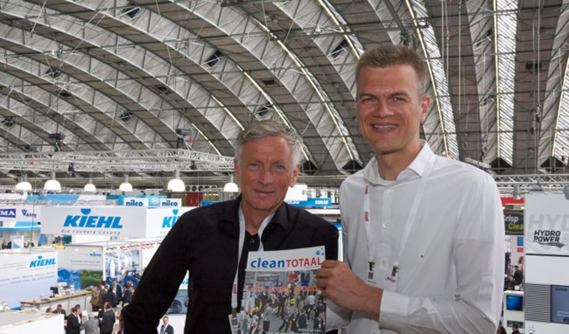  Henk Stoel (rechts) van Prosu en Koos van der Lei van Clean Totaal.