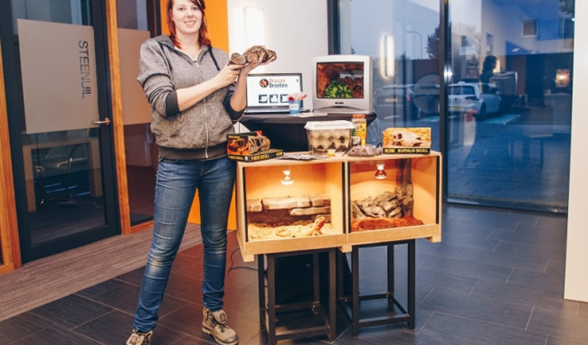  Deelnemer Karlijn Snakenborg startte haar eigen reptielenwinkel DragonDronten.
