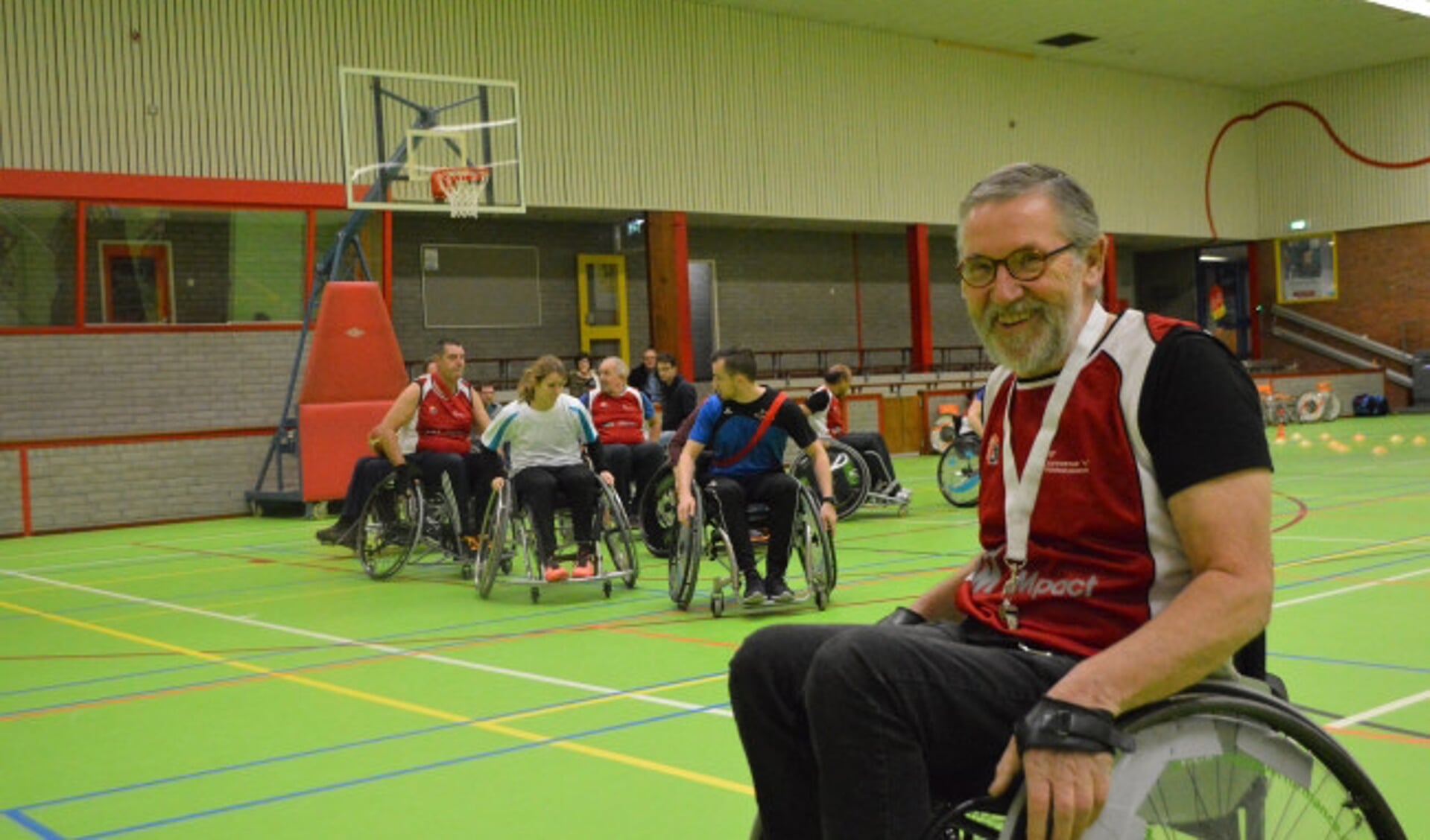  Jan Scholtens tijdens de basketbaldemonstratie van Flevostar.