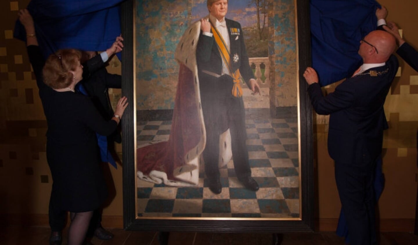  Op 22 april 2016 werd in het Stedelijk Museum Kampen een portret van koning Willem-Alexander onthuld door burgemeester Koelewijn en mevrouw Spliethoff