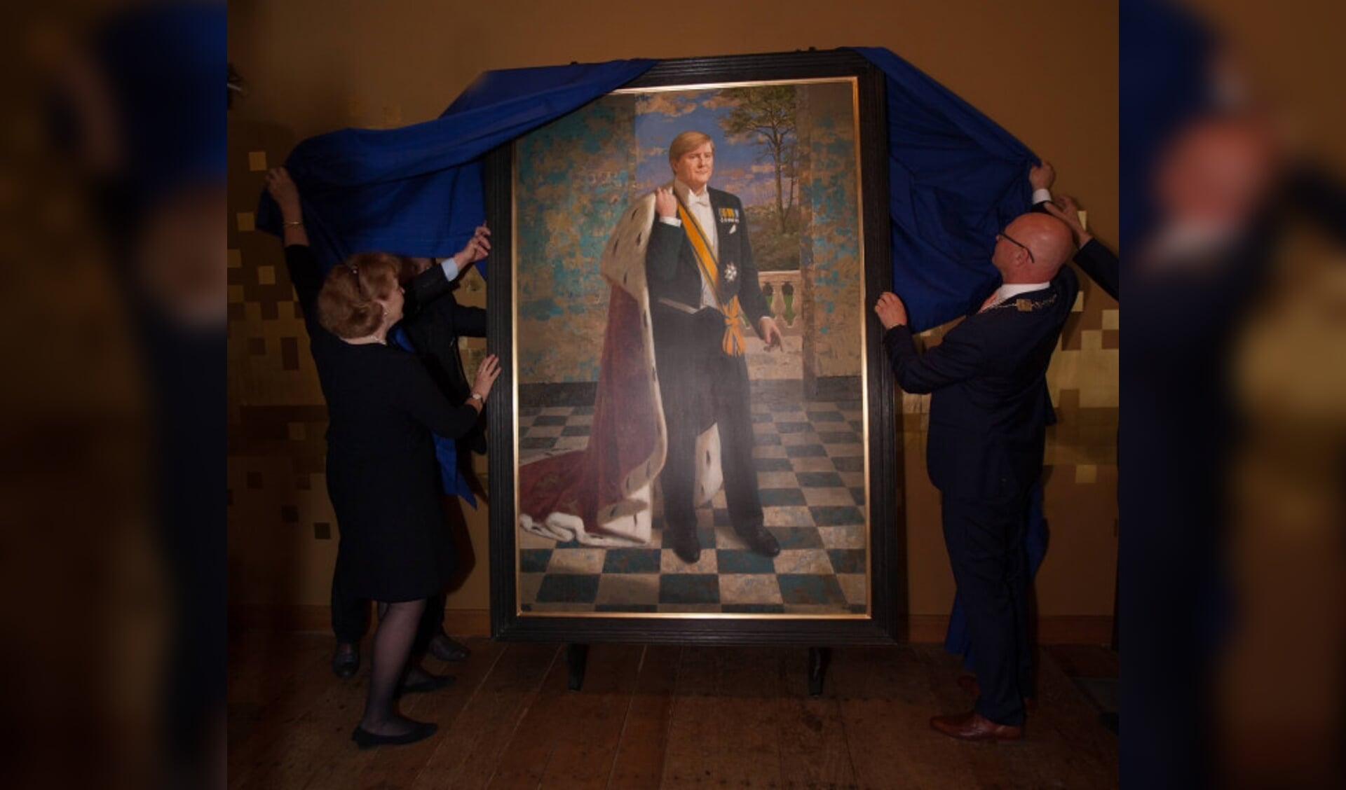  Op 22 april 2016 werd in het Stedelijk Museum Kampen een portret van koning Willem-Alexander onthuld door burgemeester Koelewijn en mevrouw Spliethoff