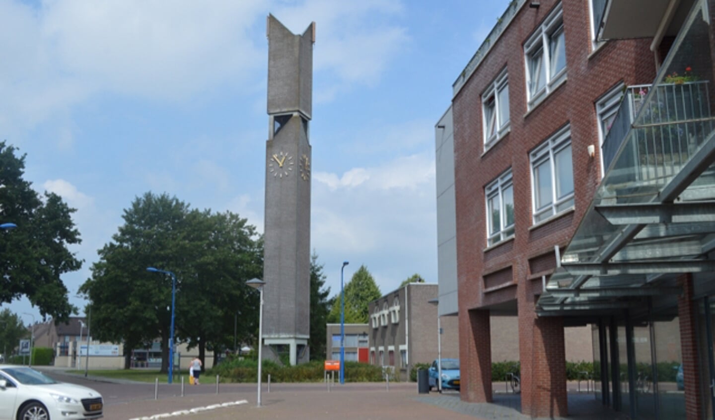  De kerktoren van De Hoeksteen.