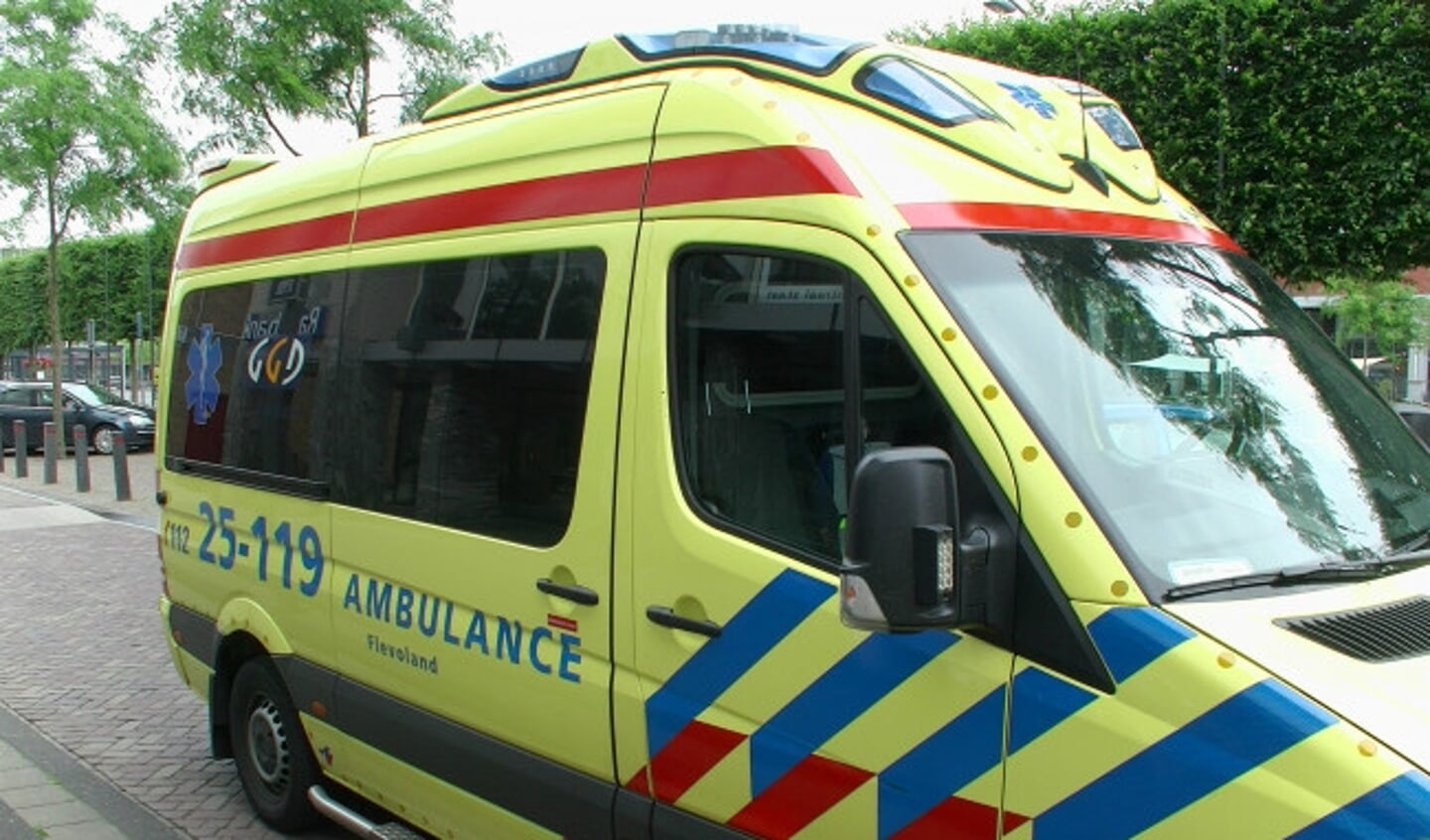Ambulance GGD Flevoland.