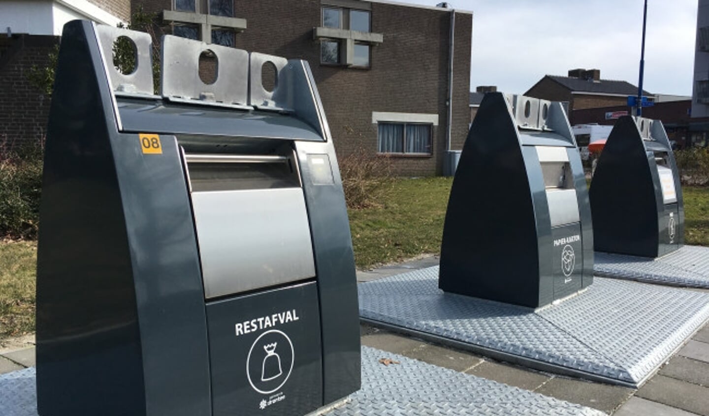 Ondergrondse container voor restafval.