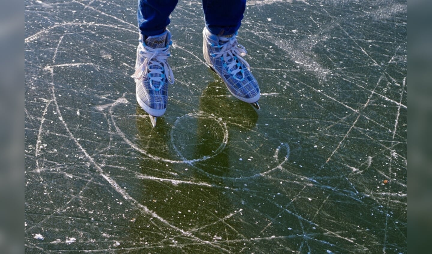  Er is ook een ijsbaan tijdens de Genemuider winterfair.