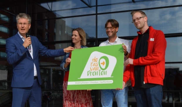 <p>De presentatie van de Pas van Dronten in 2016.</p>
