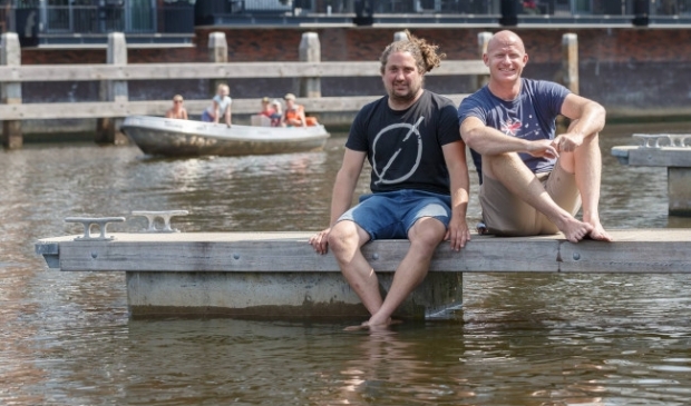 Aidan Scherpbier (links) en Tristan Sim gaan in 2021 de Atlantische Oceaan over varen.