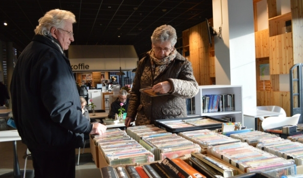 <p>Boekenverkoop in bibliotheek Dronten.</p>