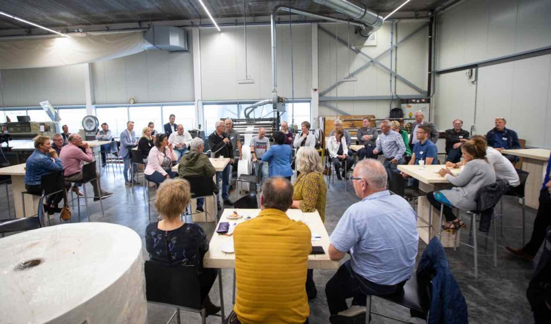  'Buren ontmoeten buren' bij Remako in Biddinghuizen