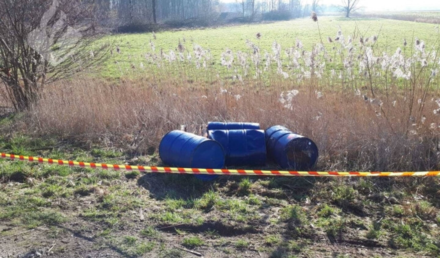 Drugsafval bij Biddinghuizen.