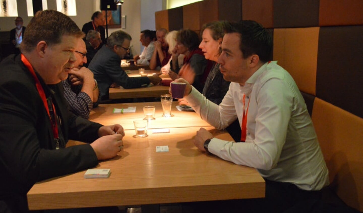 Lokale ondernemers bij de netwerkbijeenkomst Open Coffee.