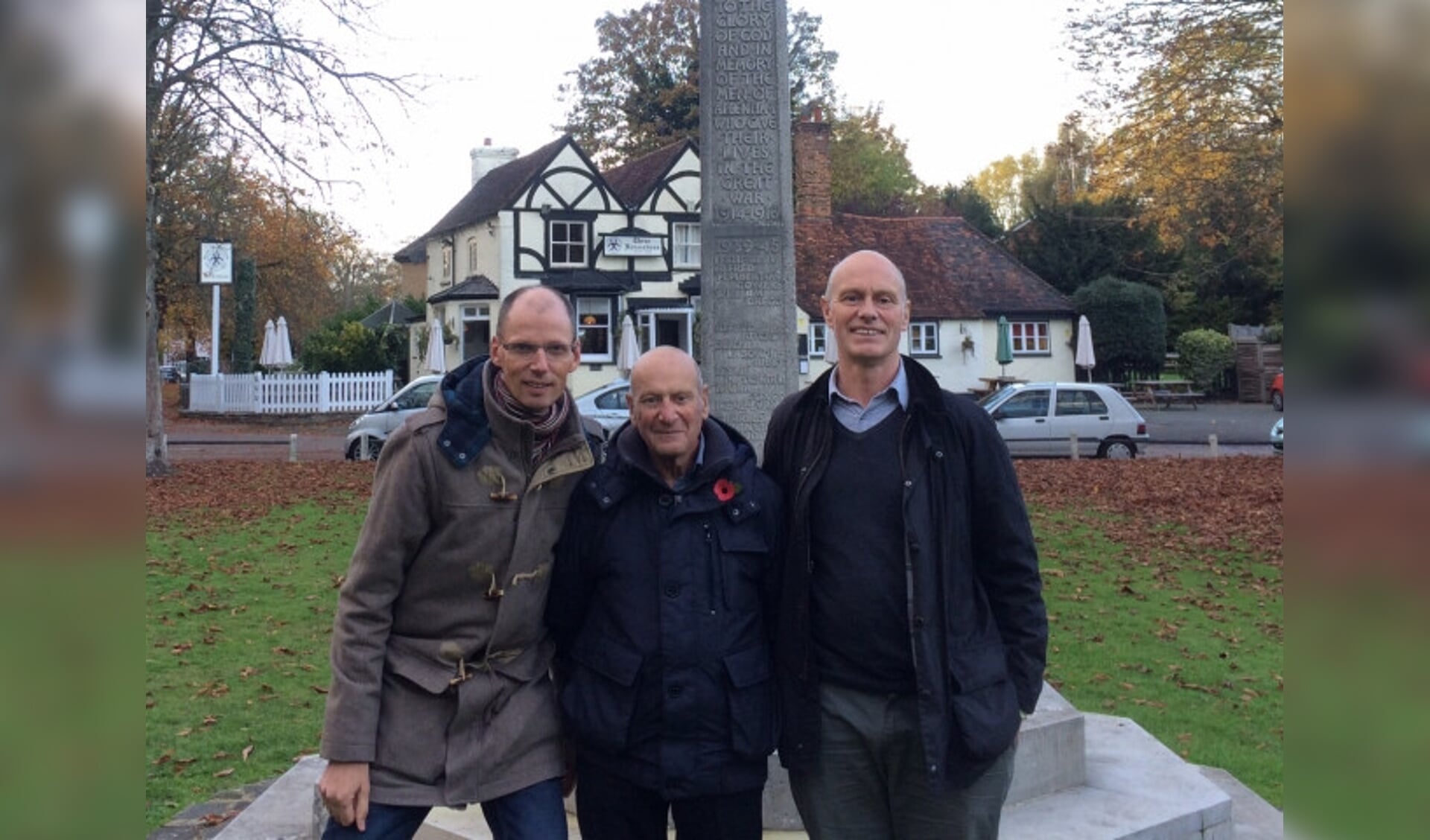 Gert Talens bij zijn bezoek aan Engeland samen met Adrian en Simon Kitchen