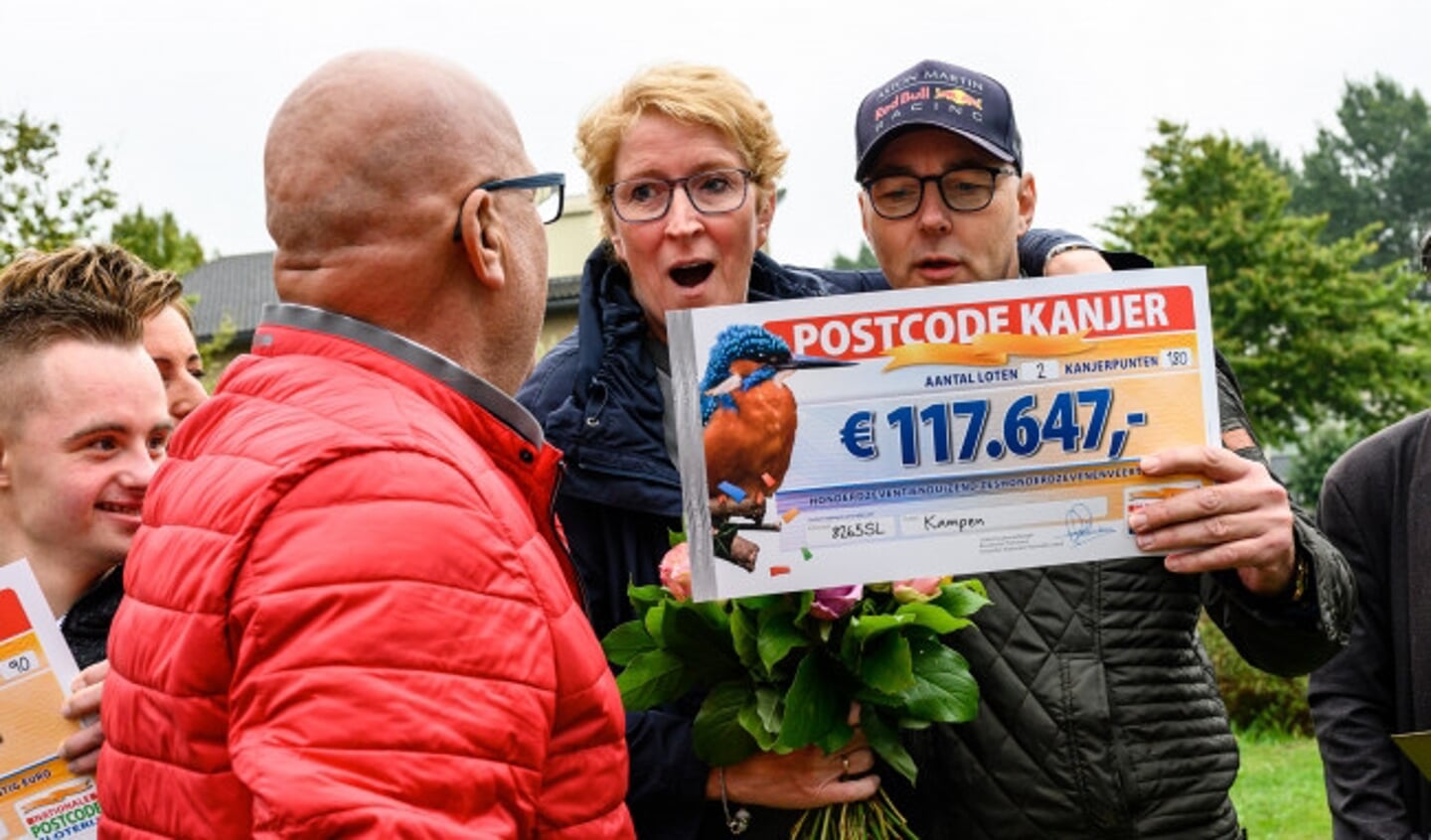  René en Gea winnen 117.647 euro met de 2 Miljoenprijs van de Postcode Loterij