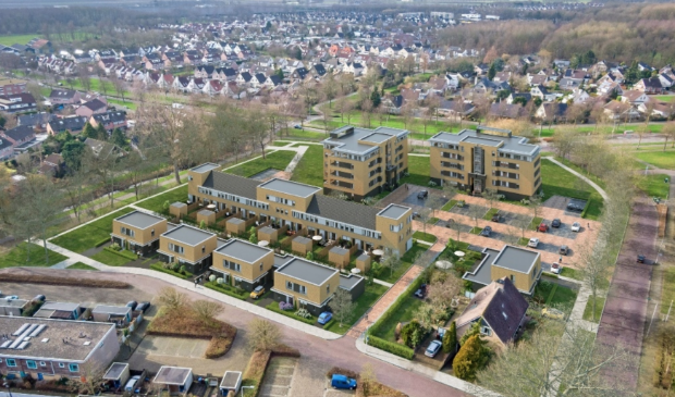 Een tekening van het plan voor De Boeg met vooraan rechts de voormalige bedrijfswoning.
