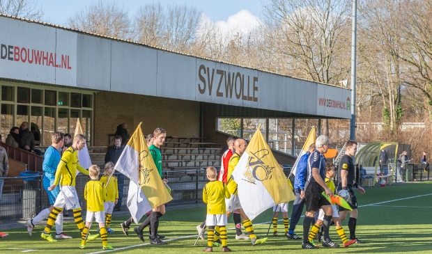 SV Zwolle moet zondag op sportpark Marslanden in ieder geval winnen van Holten om degradatie te voorkomen. 