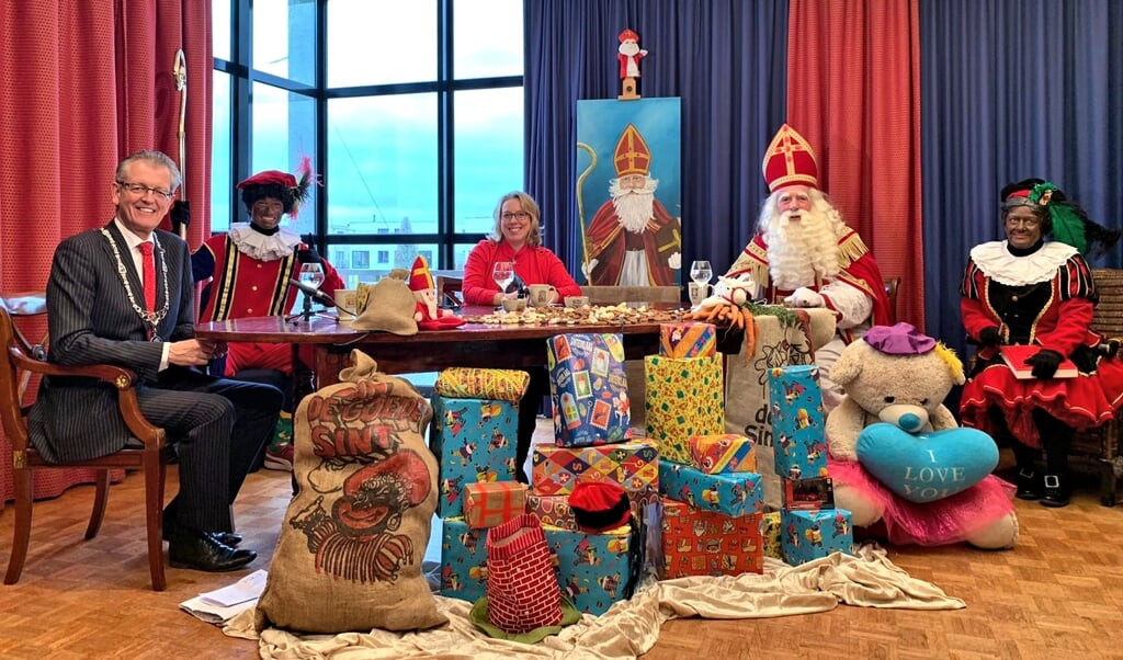 Sinterklaas Live kwam tot stand i.s.m. Sinterklaascommissie, Pieten on Tour, Lokale Omroep Zeewolde, Gemeente Zeewolde, De Leeuws Snacks en The Lux
