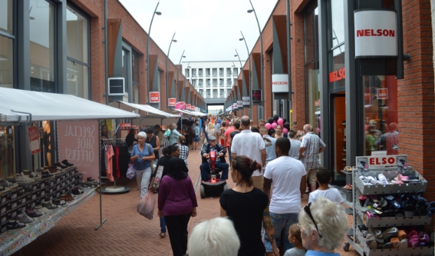 Braderie tijdens de Meerpaaldagen.