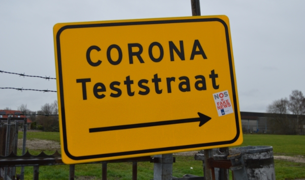 <p>Corona-teststraat in Dronten.</p>
