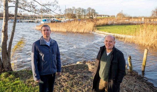 <p>Johan Hertong (l) met Gert-Jan van der Gulik.</p>