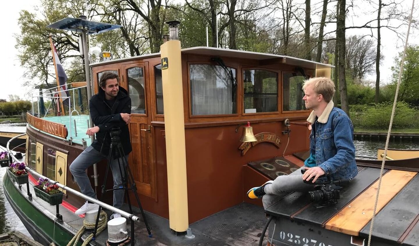  Verslaggever Daniel Godinho Veiga (l) en cameraman Manne Havinga.