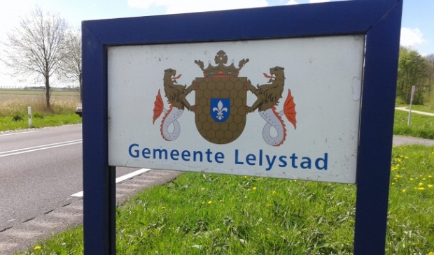 <p>Steeds meer inwoners van Lelystad verhuizen naar de gemeente Dronten.</p>