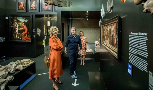 <p>Archieffoto van Van der Sloot tijdens de heropening van het Stedelijk Museum in 2020.</p> 