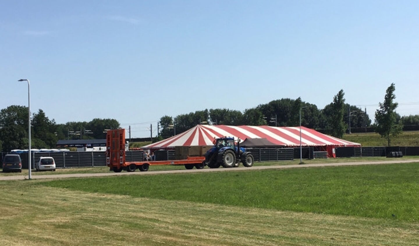  Het Polderfest werd nu aan de Kromme Rijn in Dronten gehouden.