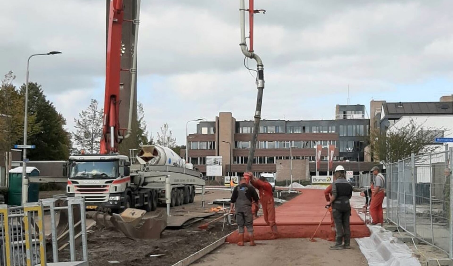  De aanleg van het fietspad.