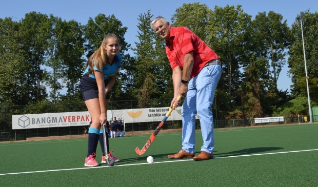 <p>Wethouder Ton van Amerongen van sportzaken (rechts)</p>