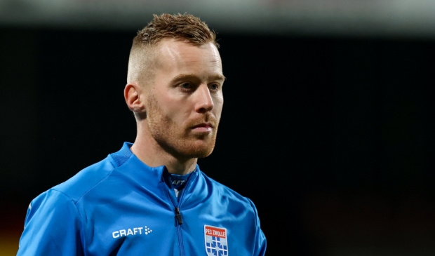 <p>Mike van Duinen heeft een aflopend contract en zou na dit seizoen zomaar eens voor niets de deur uit kunnen lopen bij PEC.</p>